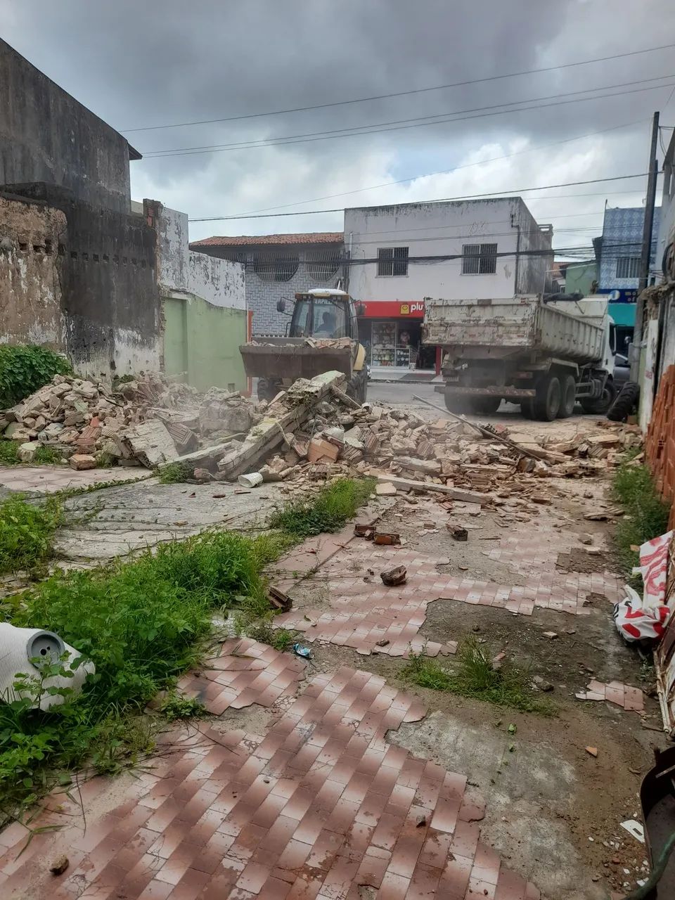 Demolição com preço bom. E rápido 