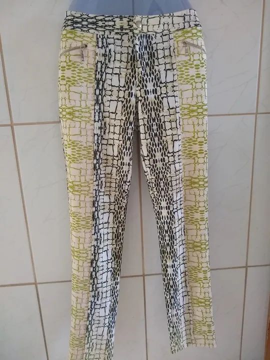 Calça (numero 42) Marca: Skunk