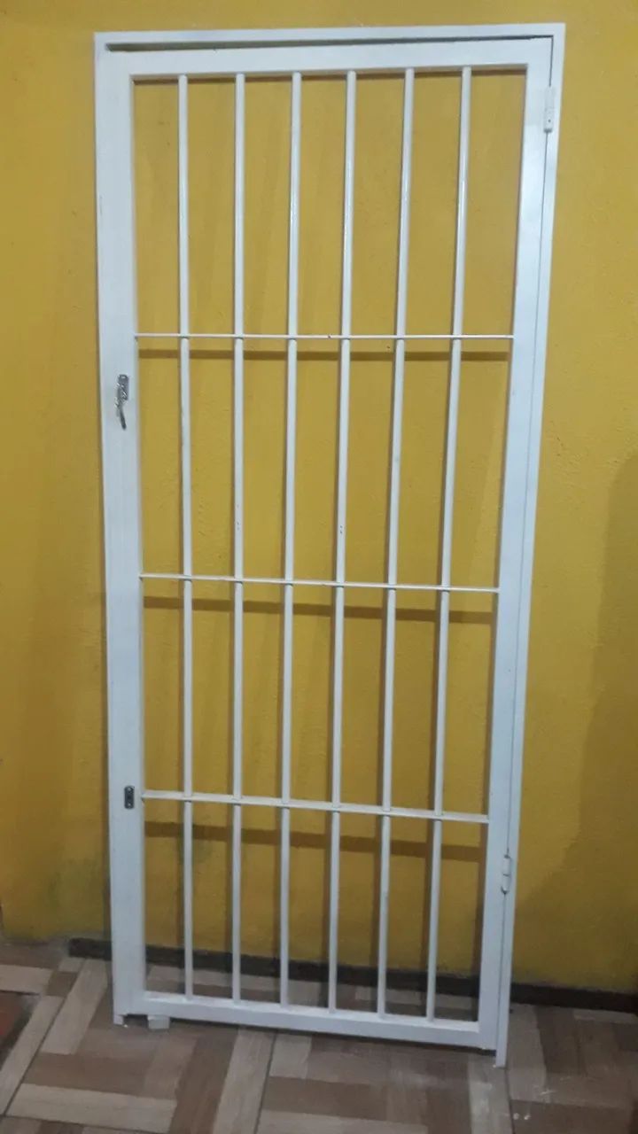 Grade 90x210 Ferro de meia com 2 chaves só instalar  - Foto 6