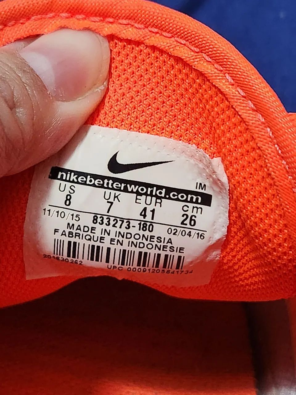 Tênis Nike Branco com Detalhes Laranja - Foto 2