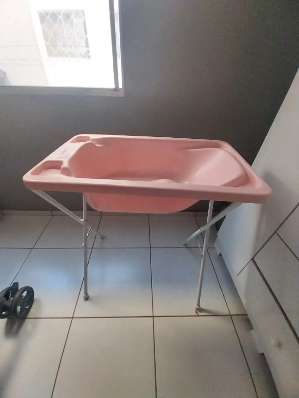 Banheira para bebê com suporte
