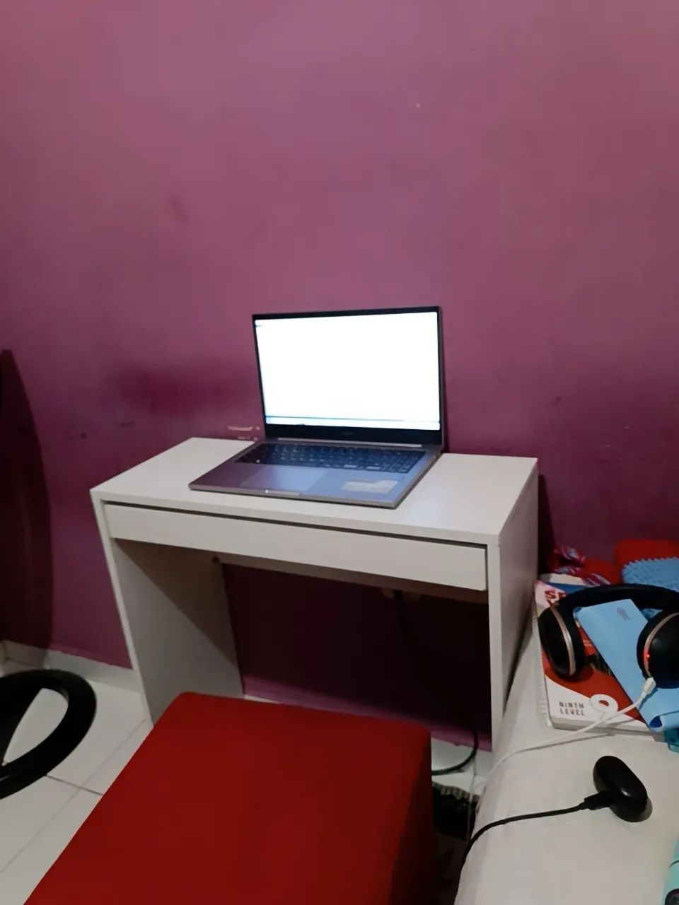 Mesa escrivaninha em mdf nova com gaveta multiuso 