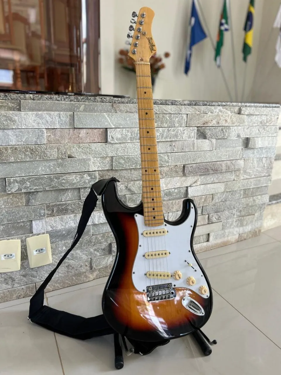 Guitarra Elétrica Tagima t635 Stratocaster