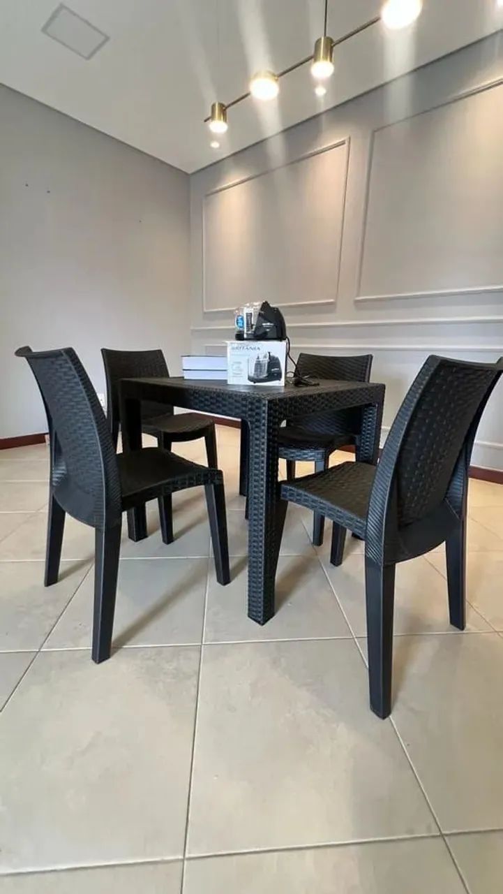 Jogo de mesa com 4 cadeiras  - Foto 4