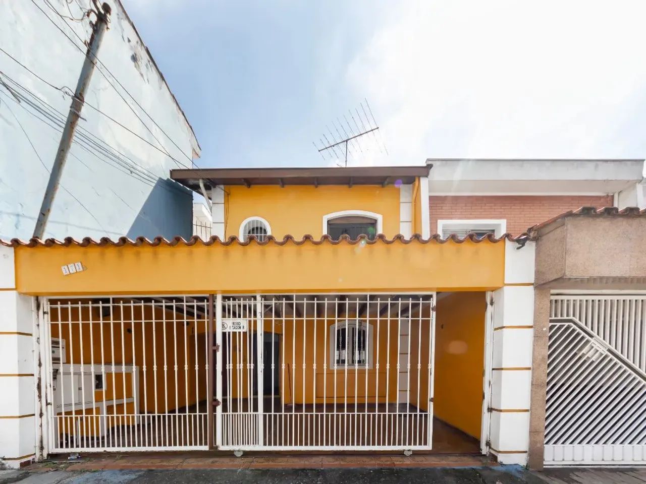 Sobrado para venda com 3 quartos, sendo 1 suíte, 232m²