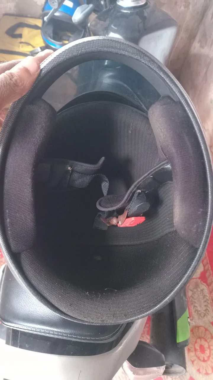 Capacete de Moto Preto - Conforto e Segurança