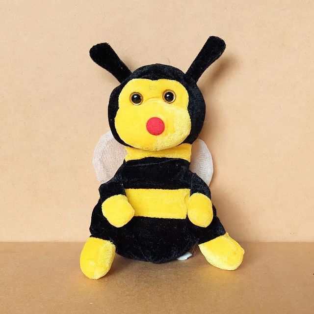 brinquedo - pelúcia abelha listrada (usada)