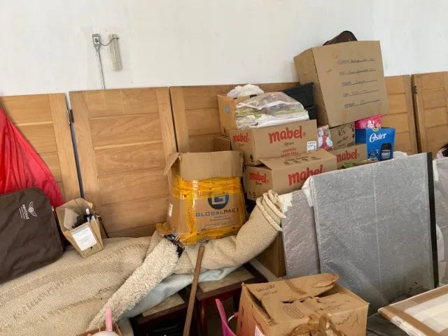 Portas de madeira maciça (Jequitibá)64286340757378123