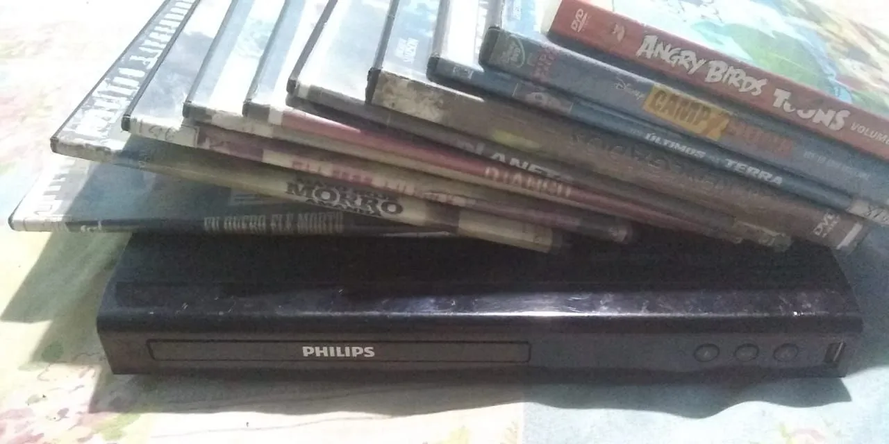 DVD Player Philips + DVDs