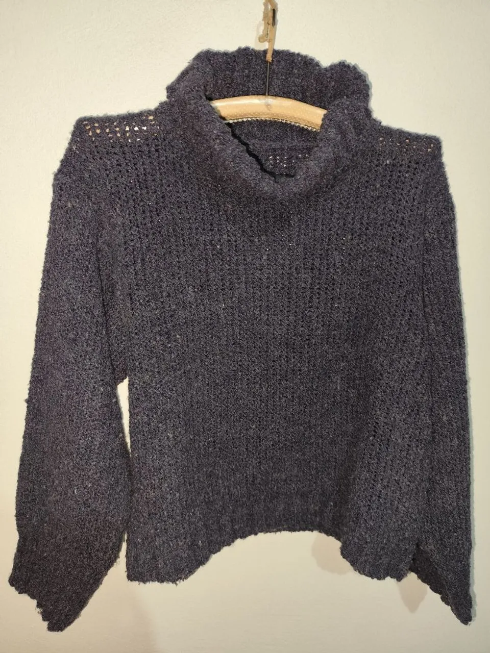 Suéter de Tricô com Gola Alta - Conforto e Estilo