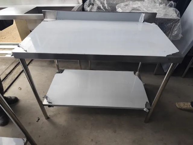 Bancada Profissional - Tampo em Chapa de Aço Inox