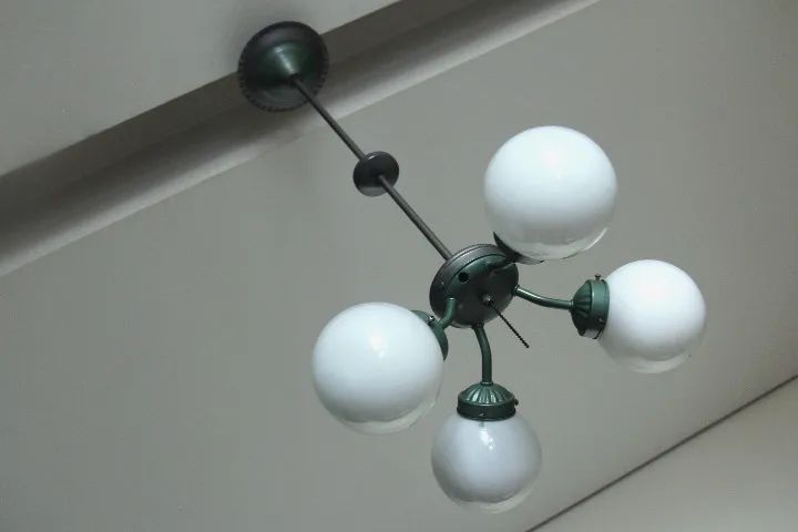 Lustre Up Cycle Opaline 4 Globos Antigo ( Anos 60 )