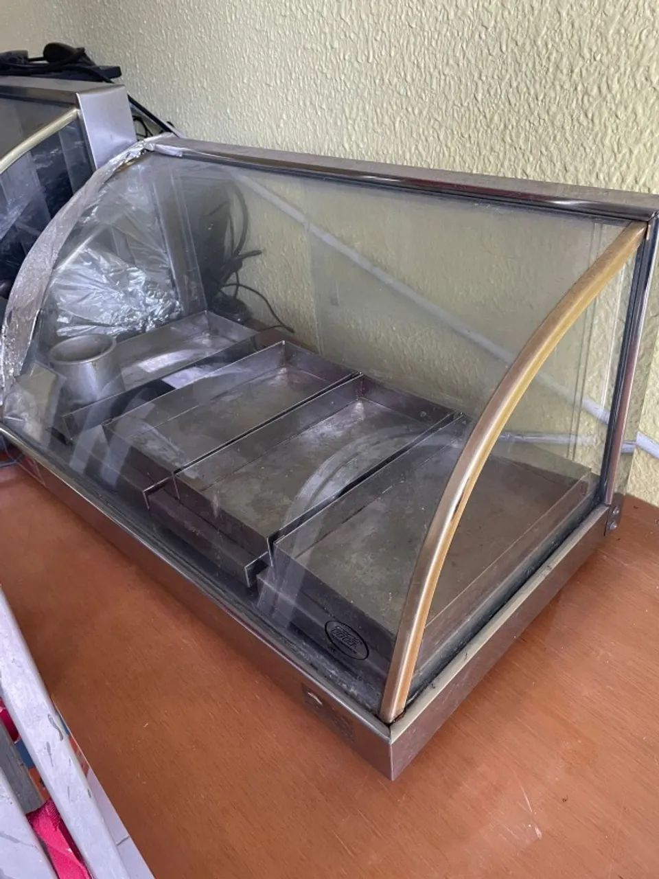 Vendo estufa de lanche usada