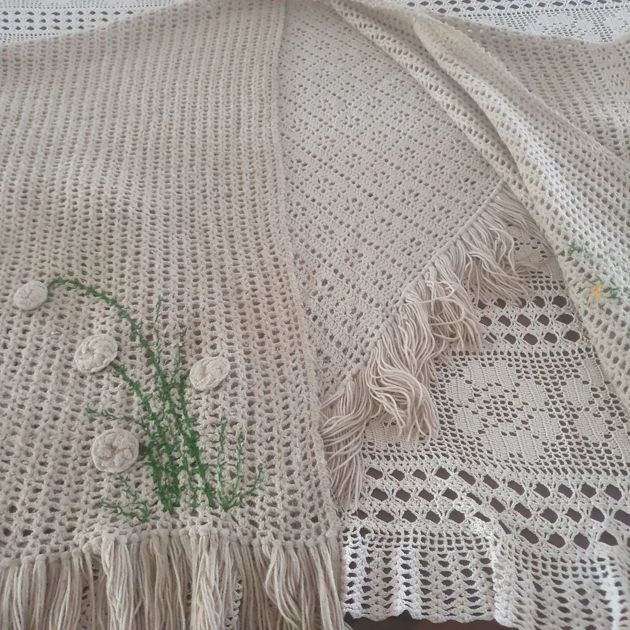 Xale e poncho de Crochê . Para vovós e mamães estilosas.  - Foto 3