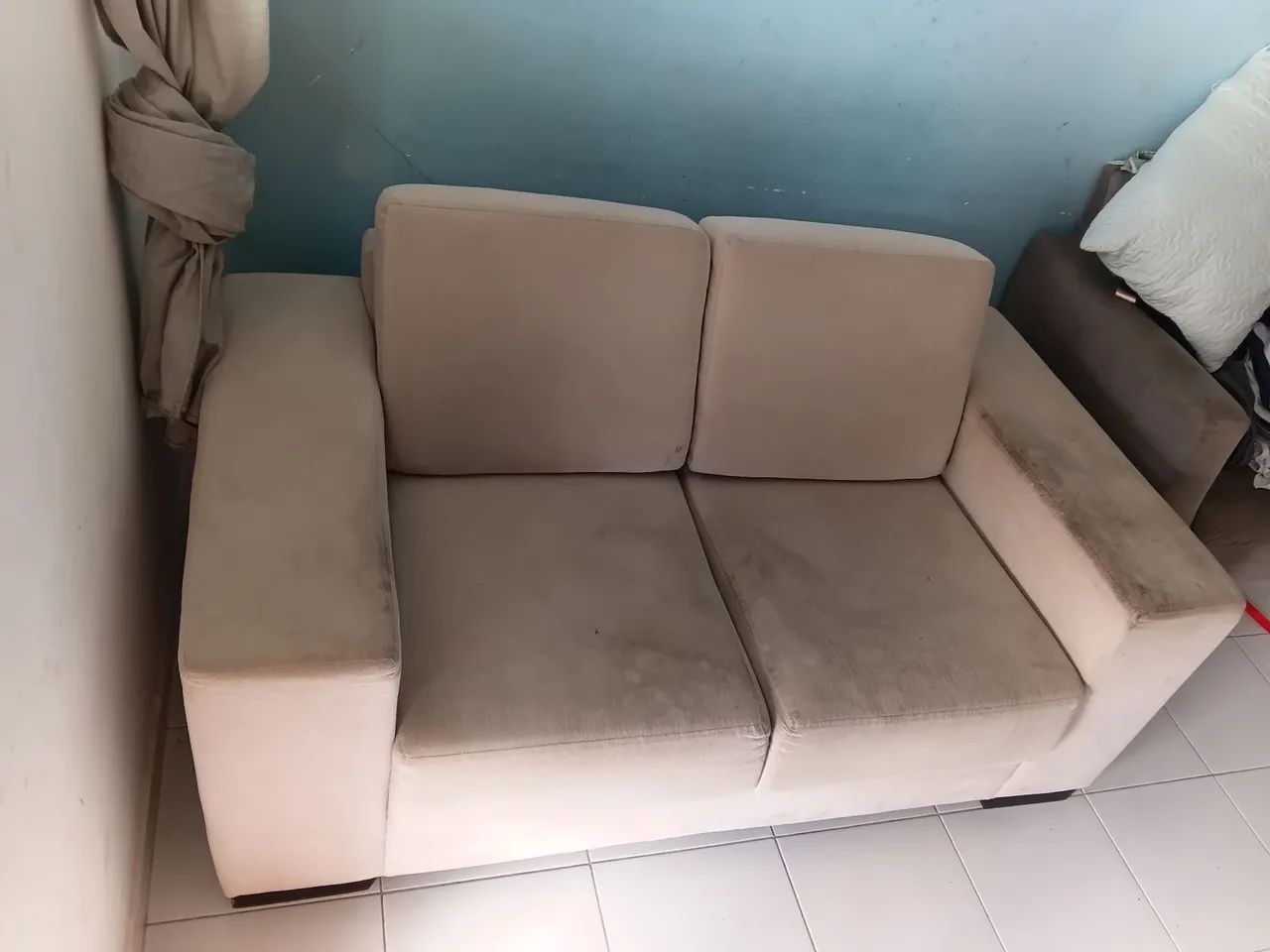 Poltronas e sofá de 2 lugares - Foto 4