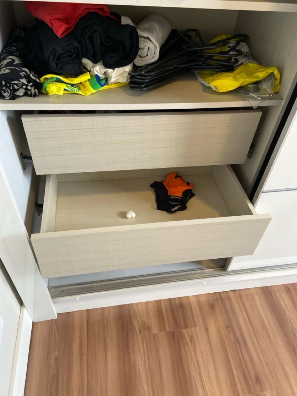 Guarda-roupa Branco de 3 Portas com Espelho - Foto 4