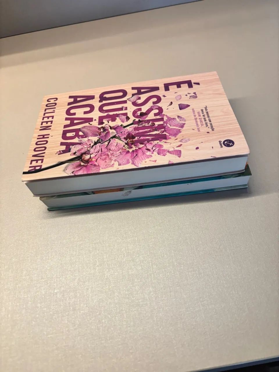 Livros É Assim Que Acaba e É Assim Que Começa - Colleen Hoover - Foto 4