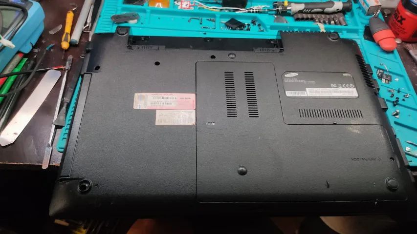 Samsung RF511 - Core i5 2450M - 4GB de RAM - HD de 500GB - Foto 4