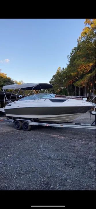 Lancha Triton impecável 23 pés - motor recém revisado - Foto 2