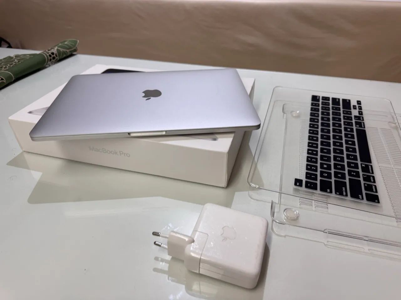 MacBook Pro 13? M2 - 2022 - 8GB RAM - 512GB SSD - IMPECÁVEL! Com