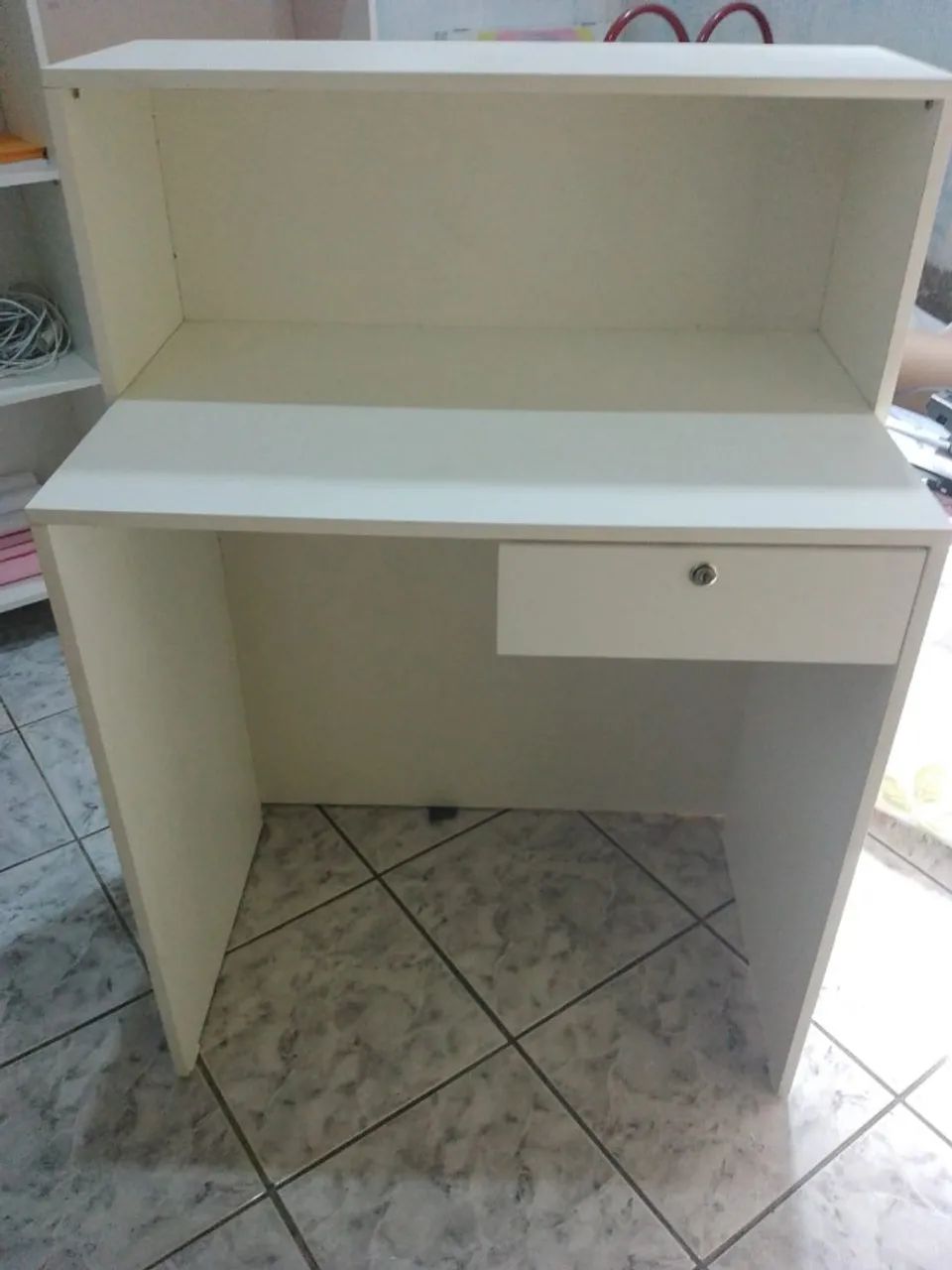 BALCAO DE RECEPÇÃO EM MDF - ÓTIMO ESTADO IDEAL PARA LOJA/ESCRITÓRIO