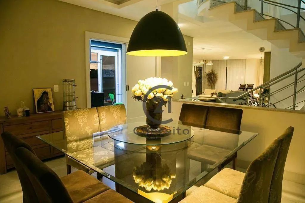 Casa na PRAIA DE JURERE, com 5 dormitórios, sendo 4 suítes, à venda, 436 m² por R$ 5.800.0 - Foto 4