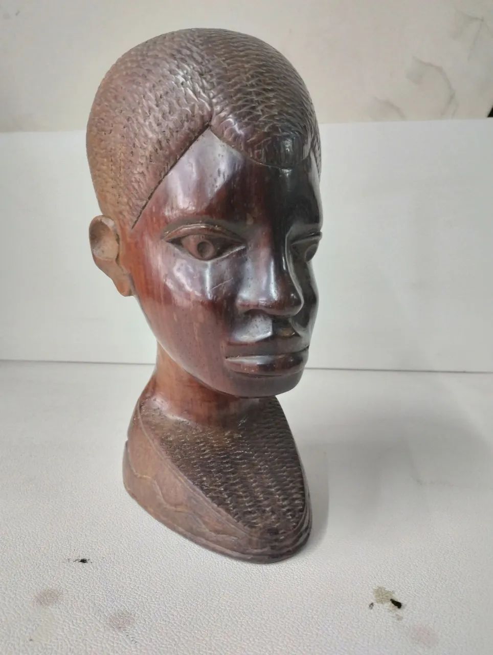 Escultura Africana - busto homem - mogno ou ébano !