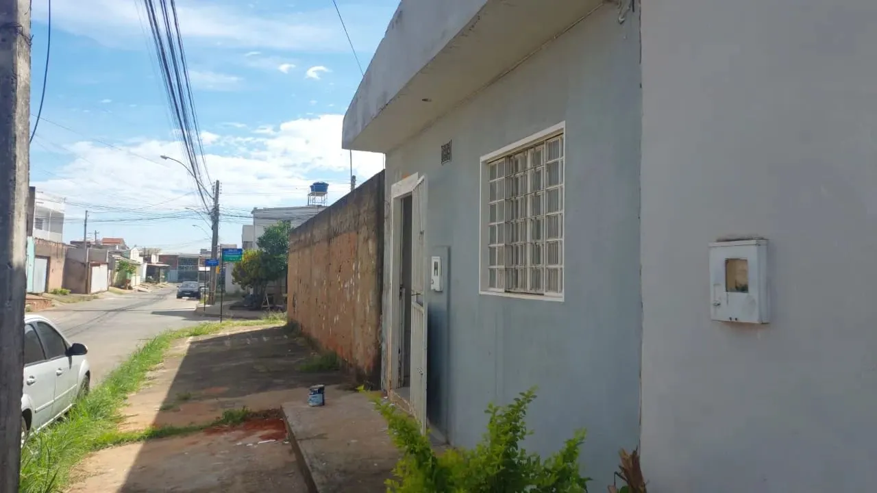 CRECI 19258 8ª R/DF P&C vende lote de 240 m² QN 8D do Riacho Fundo II - Brasília - DF