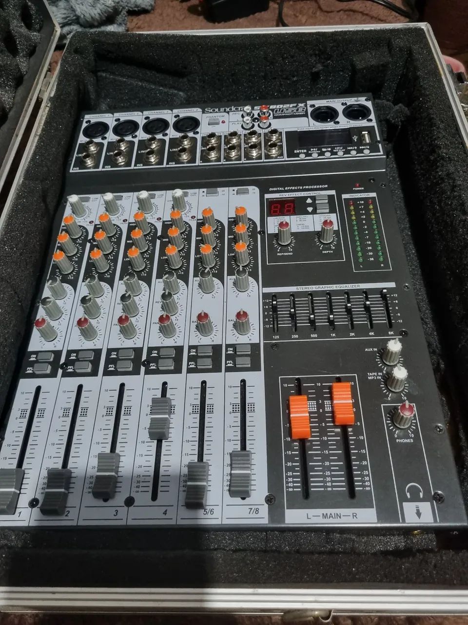 Mesa de Som Soundcraft SX202FX - Perfeita para suas mixagens! - Foto 2