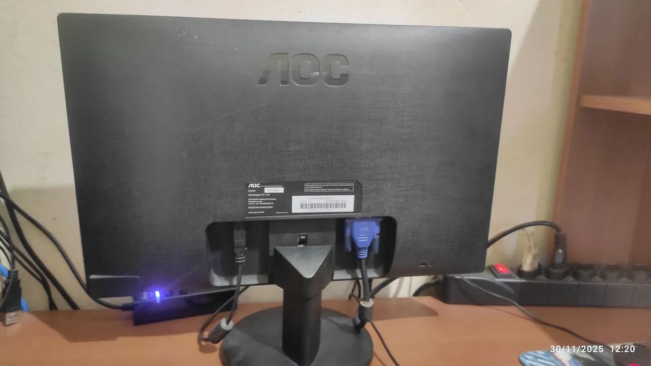 Monitor AOC de 17 Polegadas funcionando perfeitamente. - Foto 4