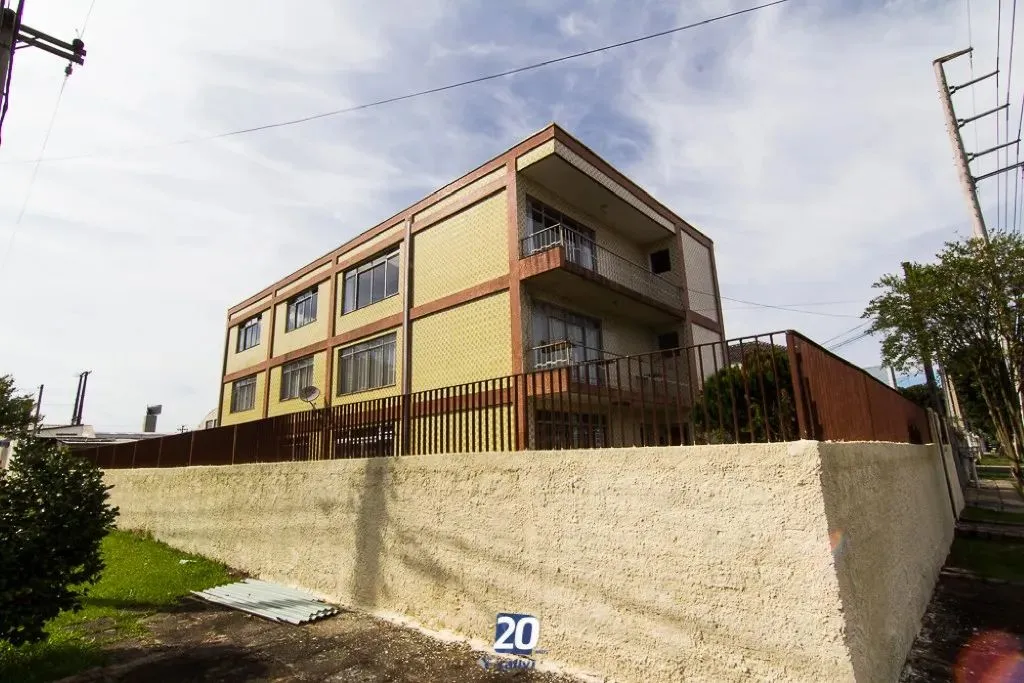 Apartamento com 3 quartos para alugar por R$ 2300.00, 180.00 m2 - FANNY - CURITIBA/PR