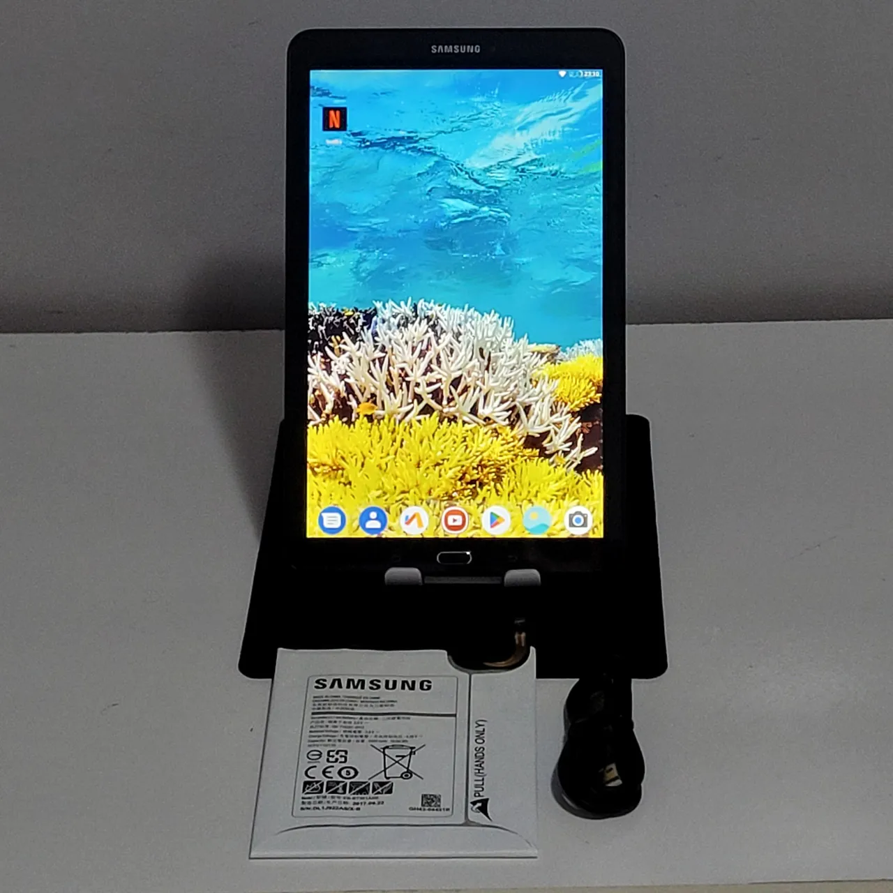 Tablet Samsung Galaxy Tab E, Bateria Nova, Chip, Tela Grande, Quad-Core <br>