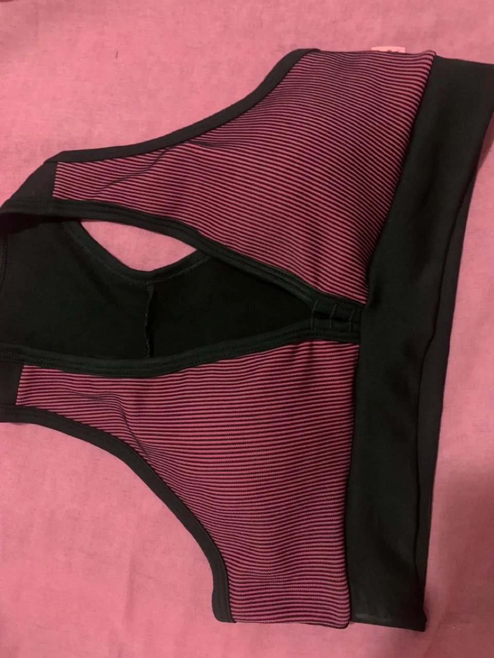 Top Esportivo com Detalhes