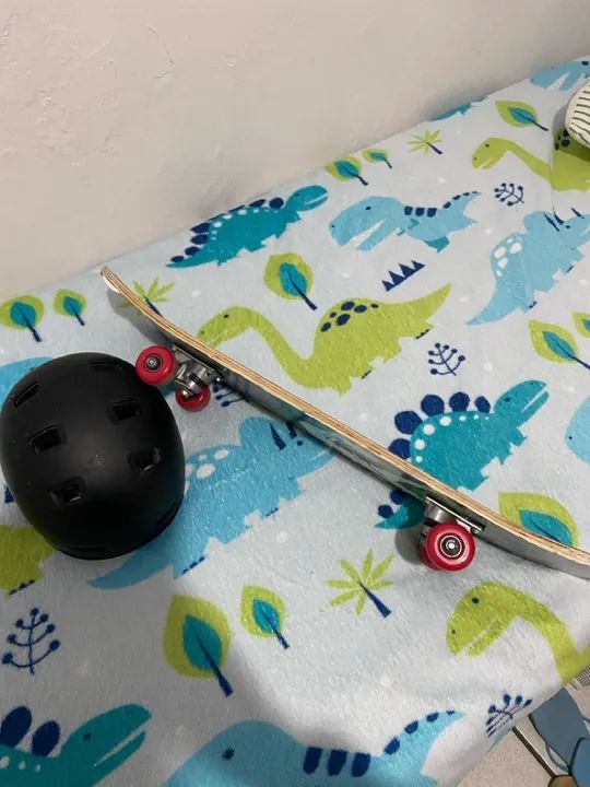 Skate e capacete  - Foto 2