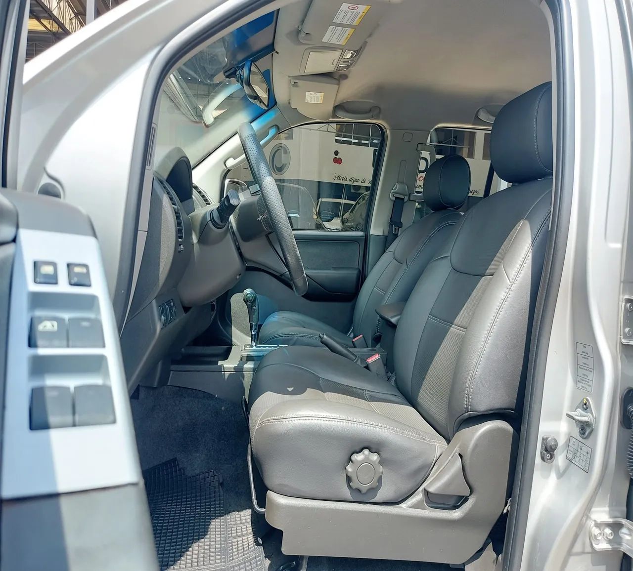 Nissan Frontier 2.5 Le Attack 4X4 Cd Turbo Eletronic Diesel 4P Automático - Foto 8