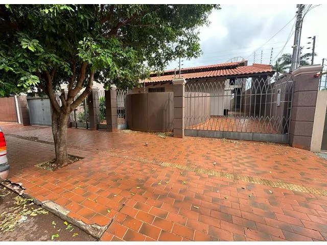 CASA RESIDENCIAL em DOURADOS - MS, VILA PROGRESSO