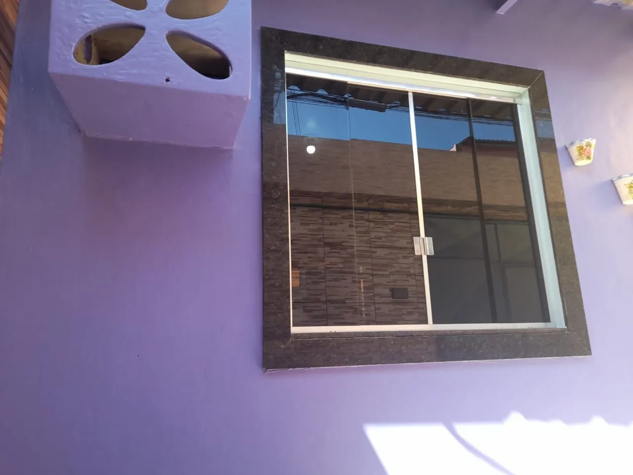 Alugo um QUARTO AP pra casal ou solteiro térreo NAO PGA AGUA NEM LUZ INTERNET GRÁTIS