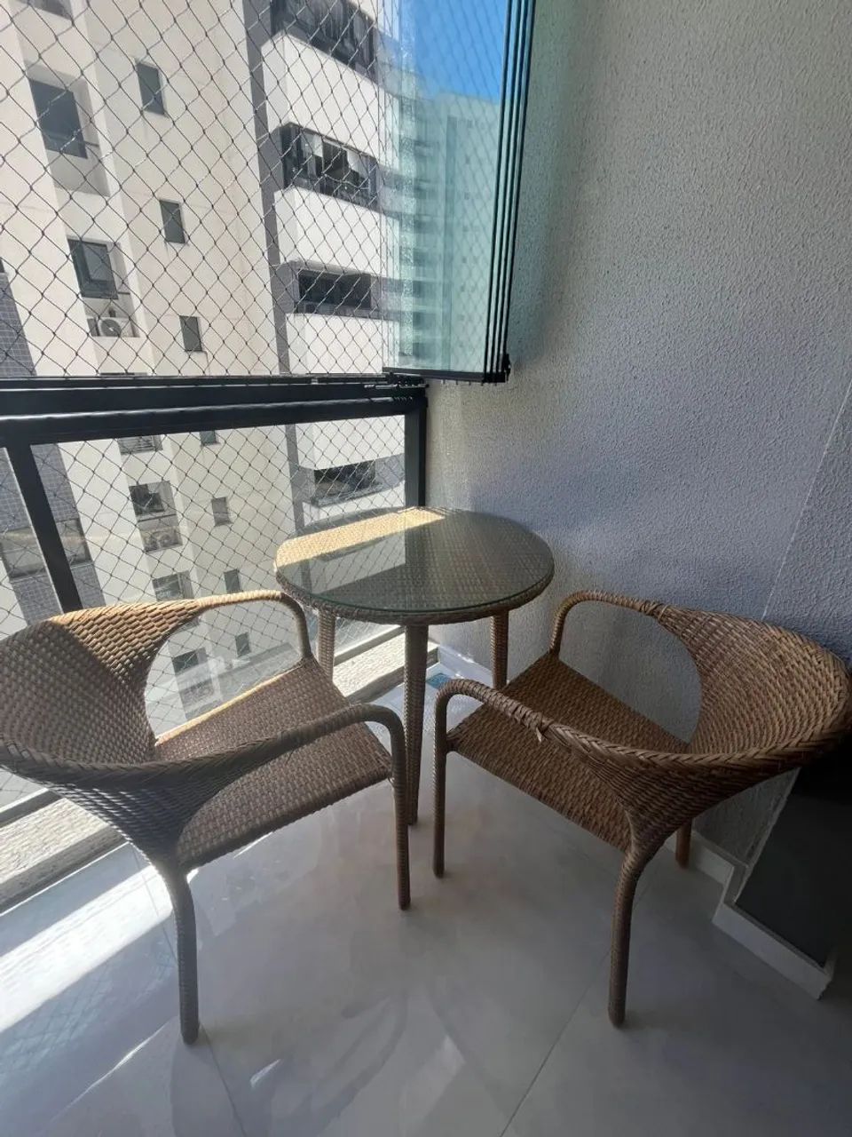 Conjunto de Mesa e Poltronas Para Área Externa 