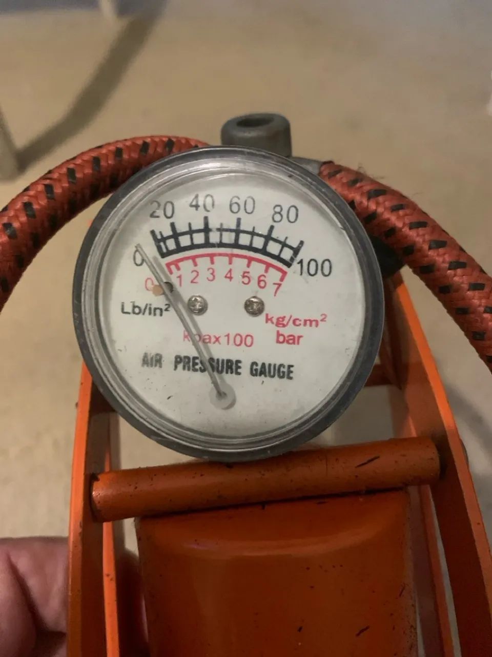 Bomba de ar pé pra bike bola pneus - Foto 3