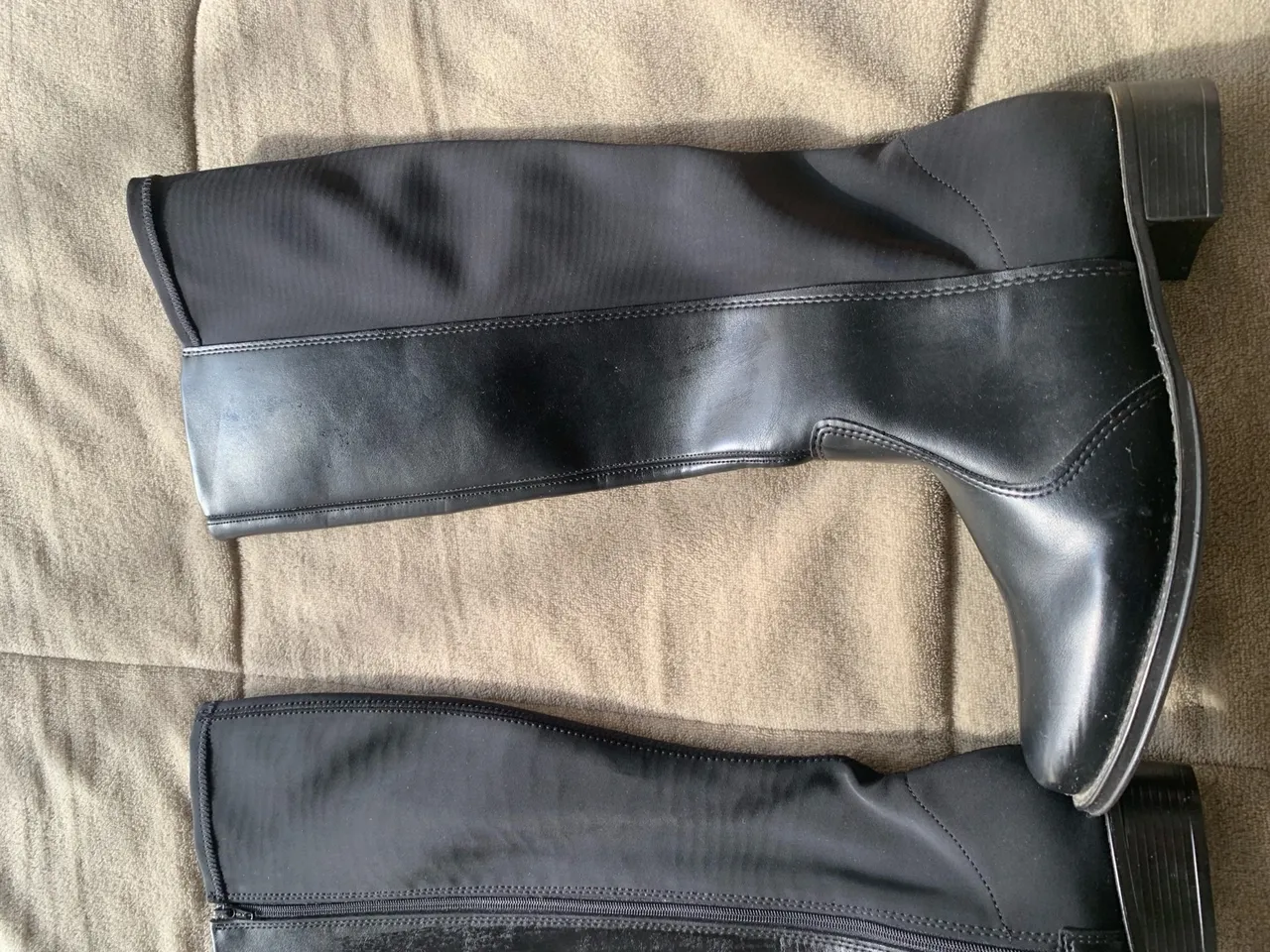 Bota de cano alto preta