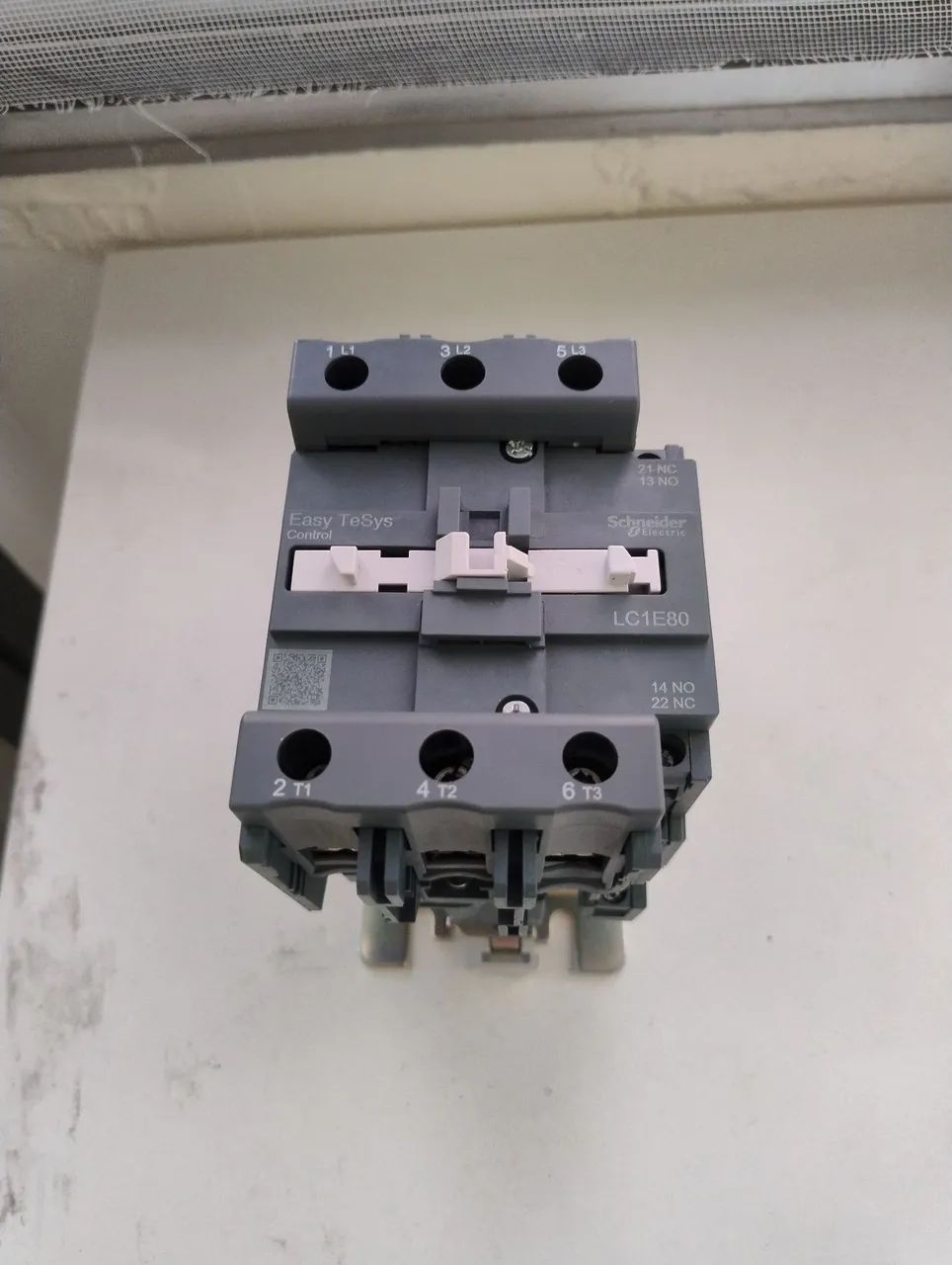 Disjuntor LC1E80 TeSys - usado