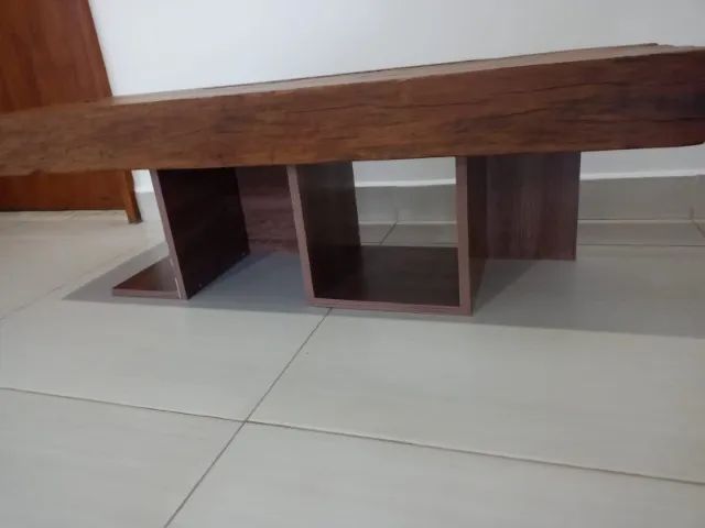 mesa de centro ou de canto de madeira maciça com base de mdf - Foto 3
