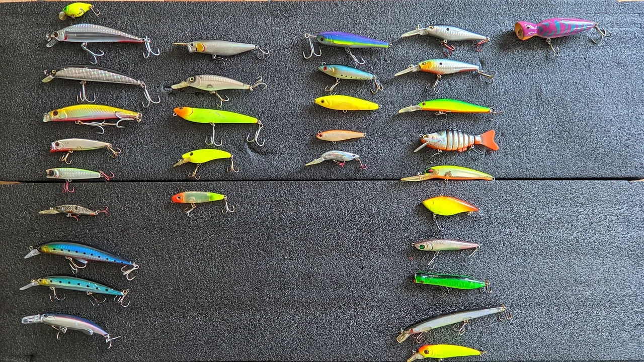 Iscas Artificiais de Pesca - Diversos Modelos e Cores