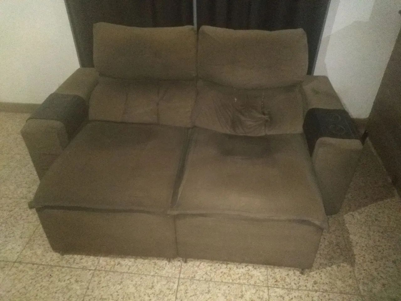 Sofá retrátil e reclinável marrom  - Foto 2