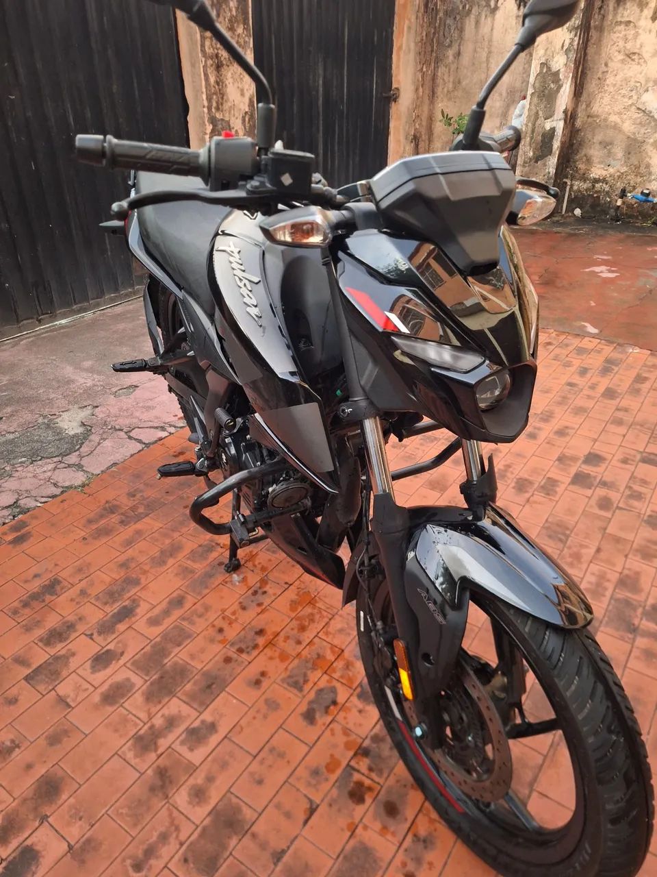 Bajaj N150  - Foto 4