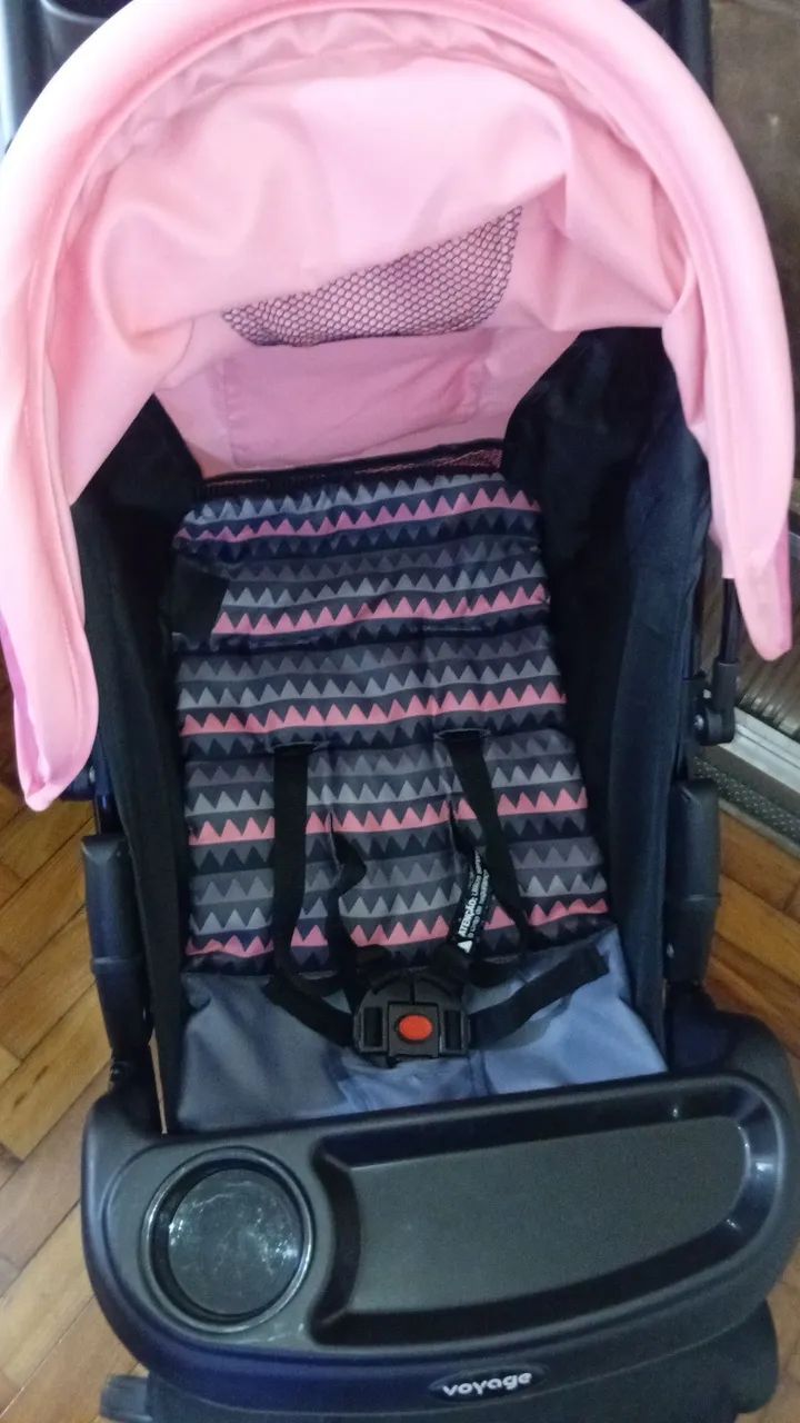 Vendo Carrinho de bebê menina Voyage  - Foto 3