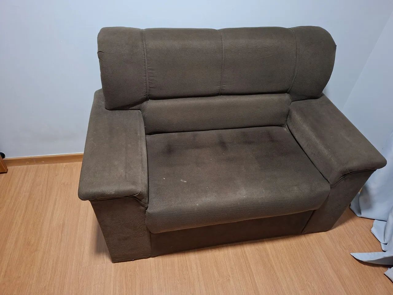 Vendo Sofá 2 Lugares 1,5m - Foto 2