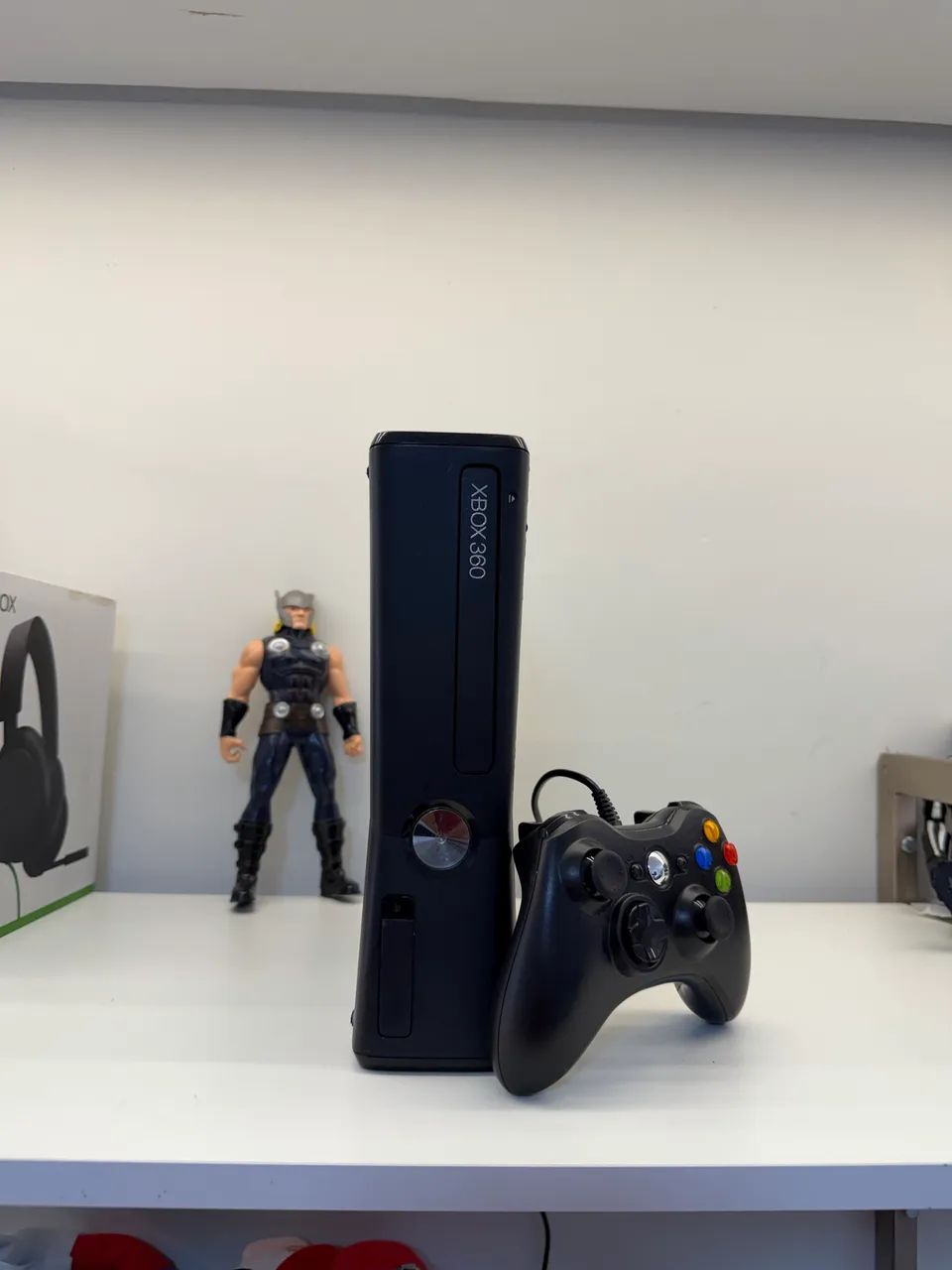 Xbox 360,perfeito estado,controle original com fio, tudo funcionando perfeitamente  - Foto 2