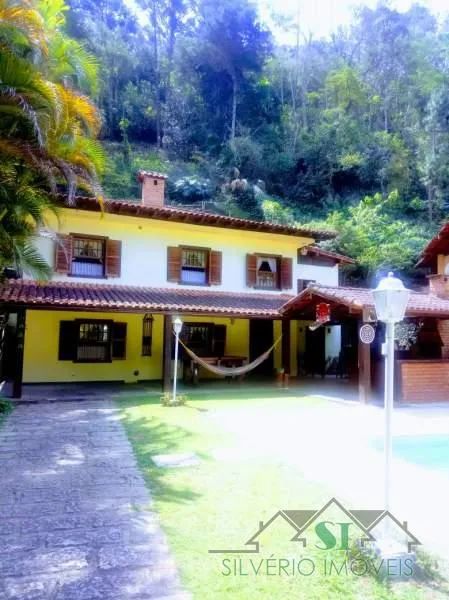 Casa- Petrópolis, Araras