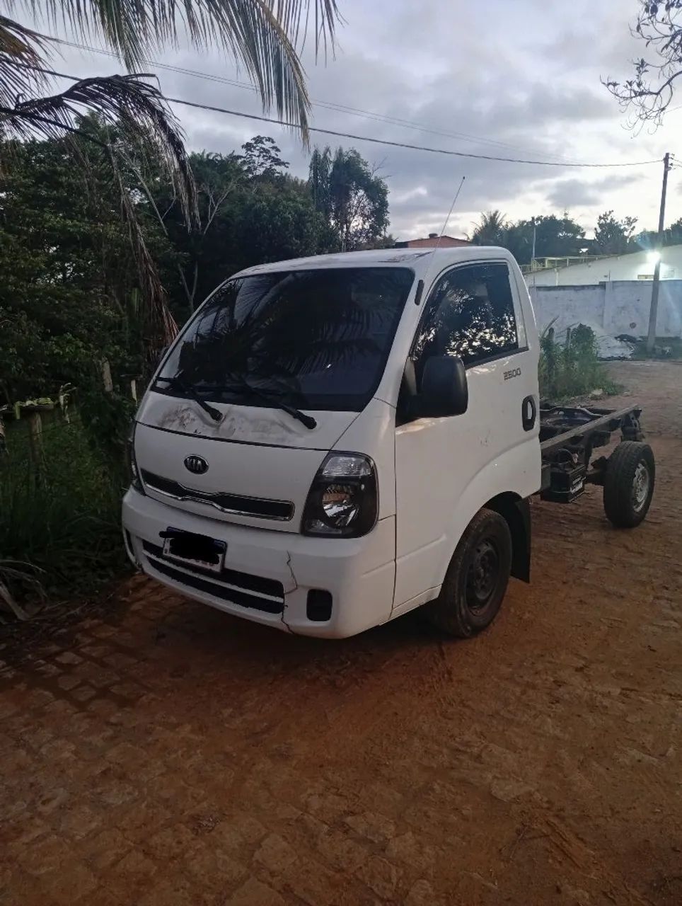 VENDO ESTE KIA BONGO 